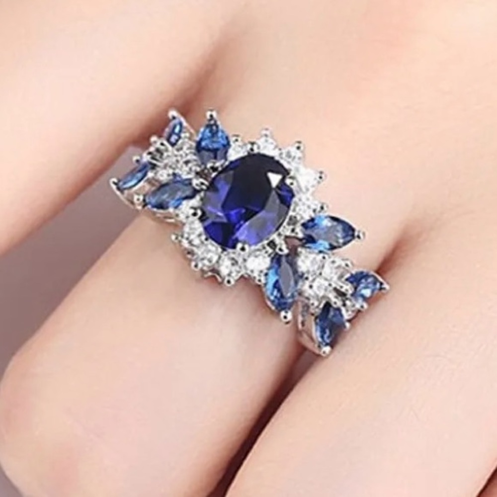 Dazzling Ring Royal Blue Stone & Small Cubic Zirconia Stones Silver Tone SZ 6